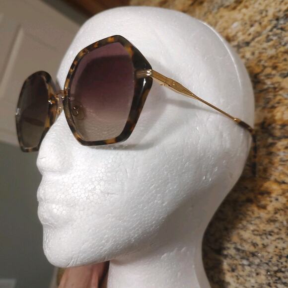 Sonix Willow Sunglasses Womens Oversized Hexagon Gold Frame 500-1860-005 main image 10